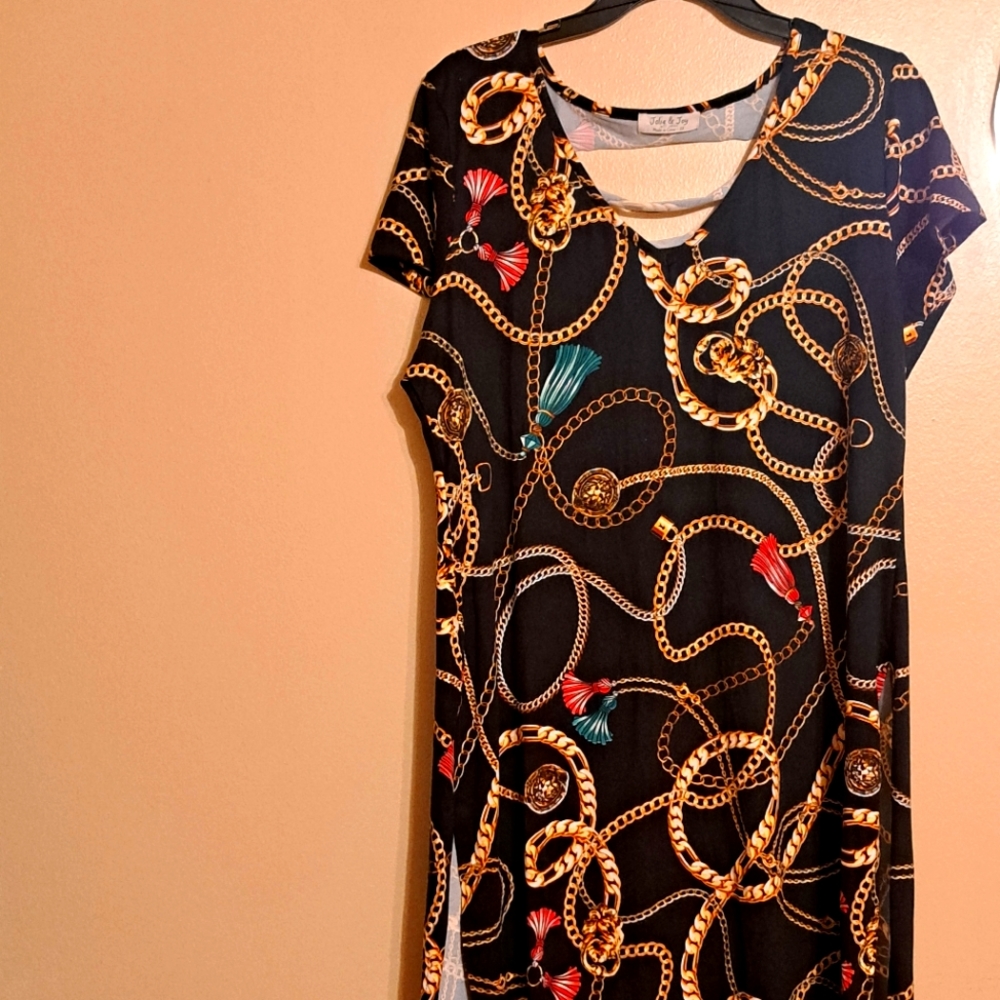 Jolie & Joy Chain Print dress (Splits on both sides)